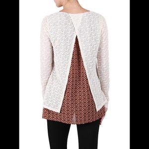 🆕NWT A’REVE Long Sleeve Sheer Two Tone Layered Top